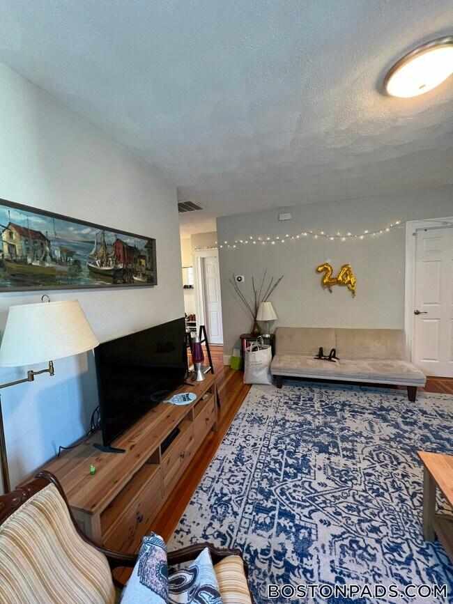 Foto del edificio - 305 Highland Ave