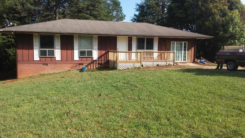 Foto principal - 202 Saddle Dr