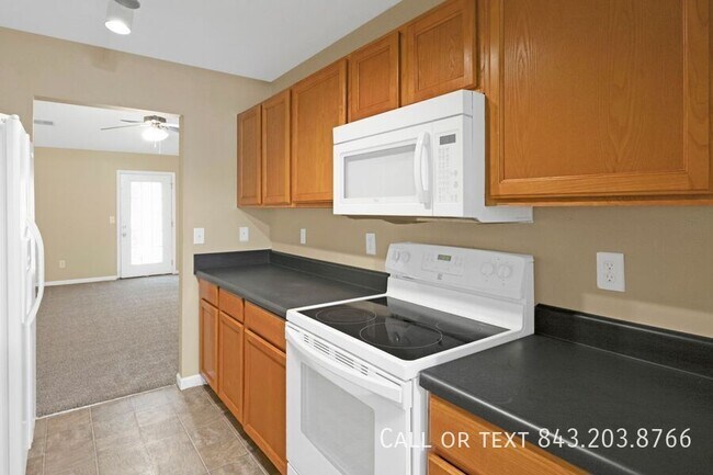 Foto del edificio - 7885 Park Gate Dr