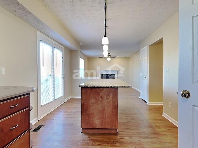 Building Photo - 2050 Apple Ridge Ct