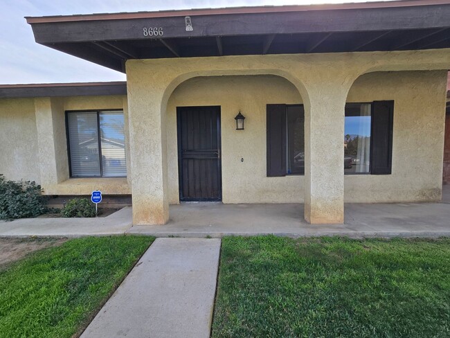 Building Photo - Jurupa Valley Single Story Ranch Home