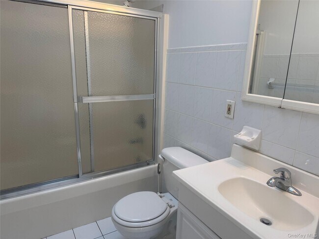 Foto del edificio - 219 Manhattan Ave