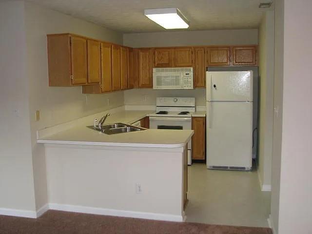 Building Photo - 2819 Pine Valley Way NW