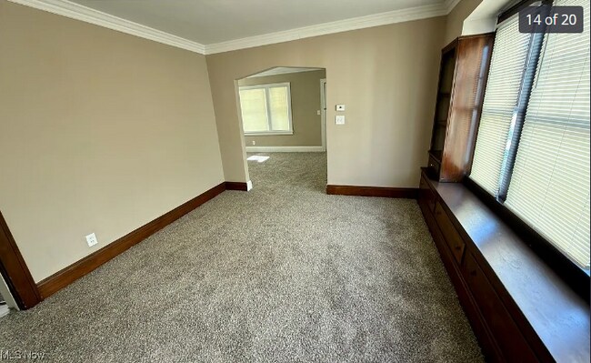 Foto del edificio - 825 Helmsdale Rd