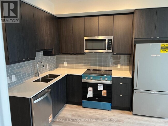 Photo du bâtiment - 3260 Sheppard Ave E