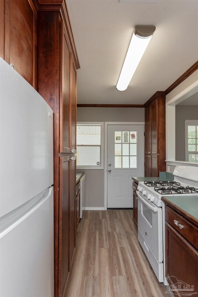 Building Photo - 225 Bryant Rd