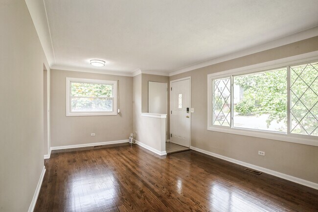 Foto del edificio - 441 Berteau Ave