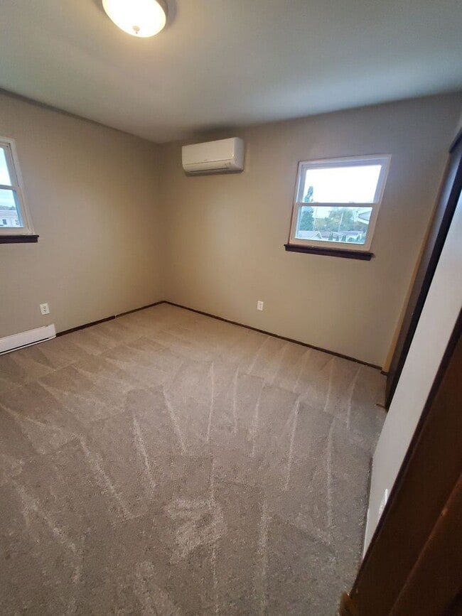 Foto del edificio - 313-315 Darlene Dr Townhouse
