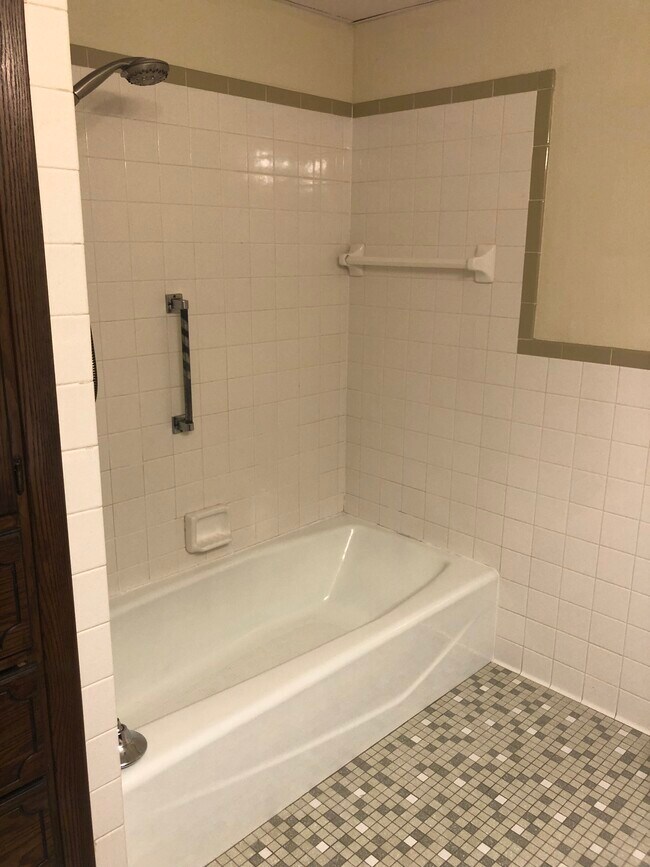 Foto del edificio - 304 4th St S