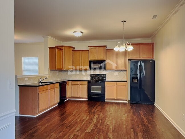 Foto del edificio - 9907 Fernspray Rd