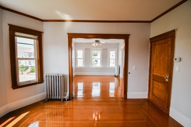 Foto del edificio - 1748 N Shore Rd