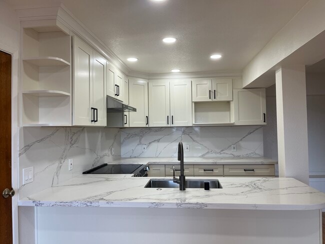 Kitchen - 139 Ripley St