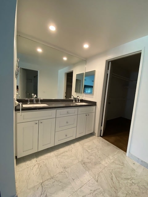 Building Photo - 17122 Palisades Cir