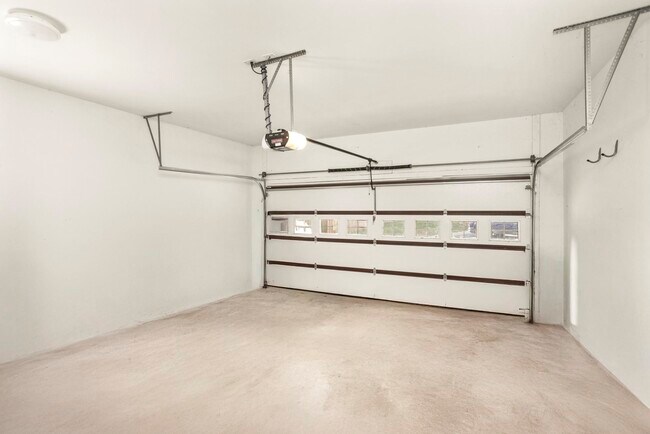 Foto del edificio - 942 Riverside Dr