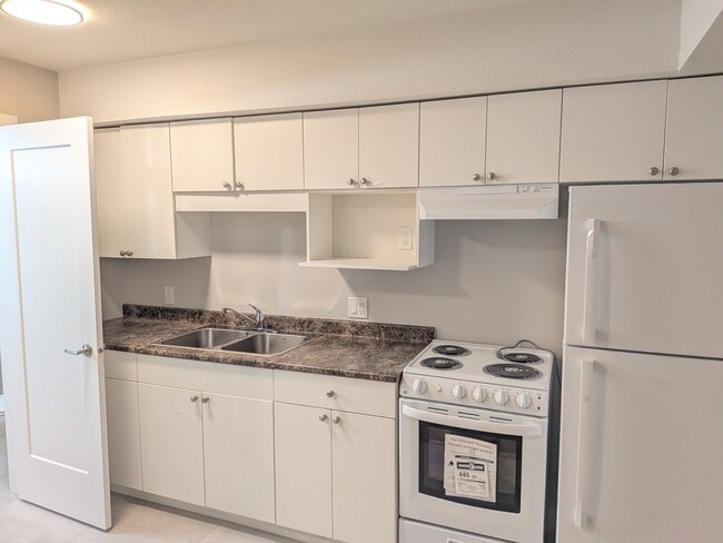 Photo du bâtiment - 5662 Vedder Rd