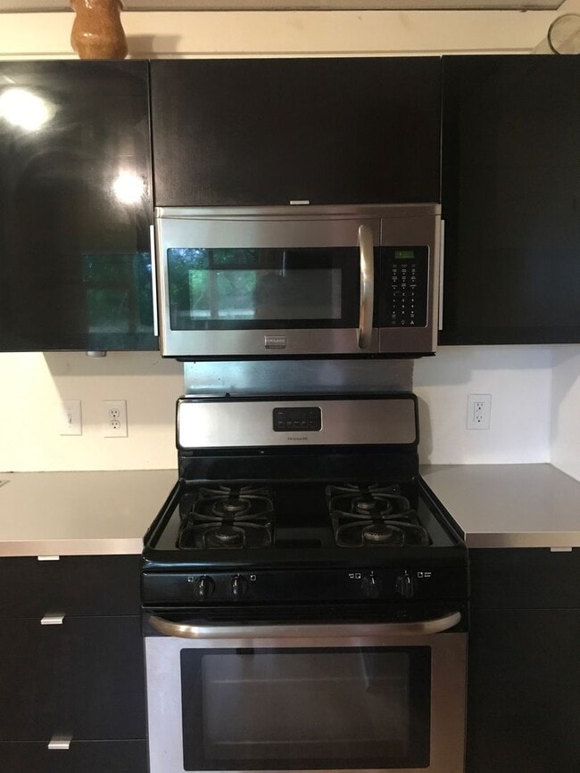 Foto del edificio - 1009 St Martin St