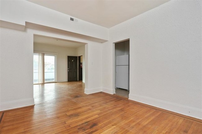 Building Photo - 2905 Garrison Blvd