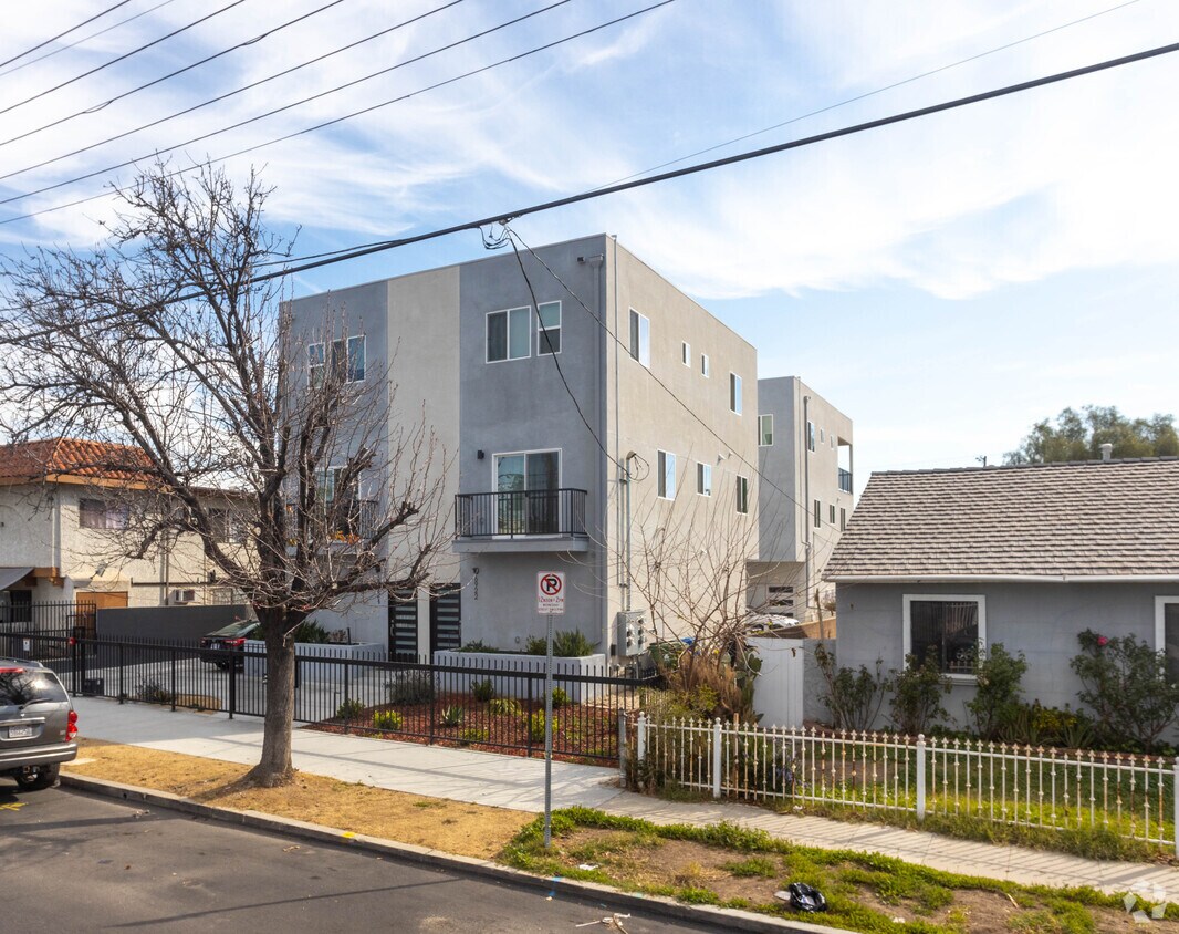 Alternate - 6922 Radford Ave