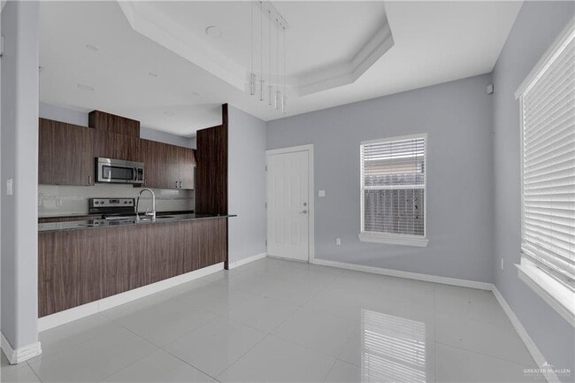 Building Photo - 2706 Larkspur Ave