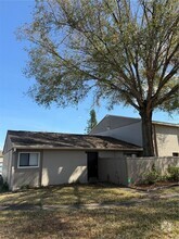 Building Photo - 8608 Lake Isle Dr