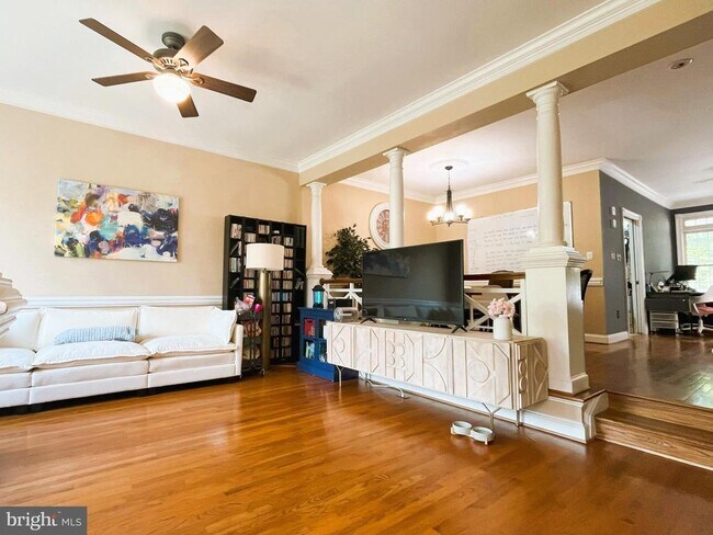 Foto del edificio - 2179 Wolftrap Ct