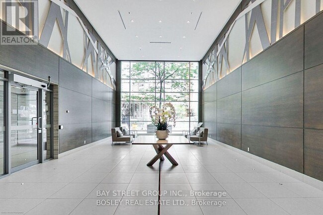 Building Photo - 96 St Patrick St