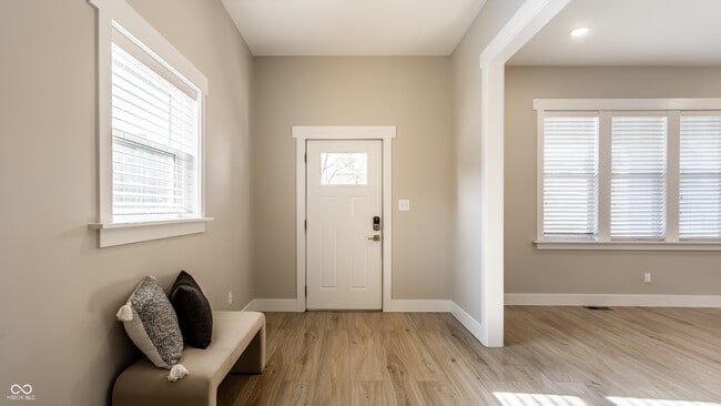 Foto del edificio - 1330 Marlowe Ave