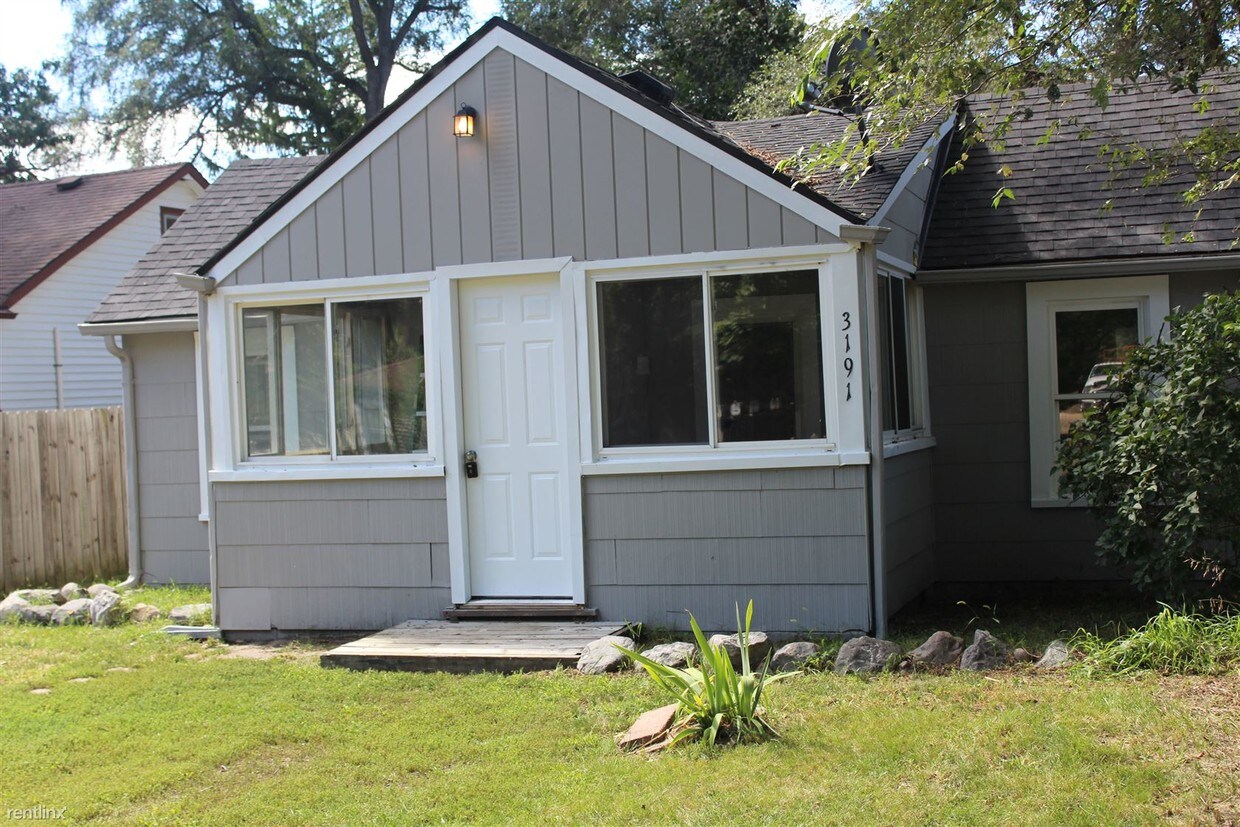 Primary Photo - 3191 Fisher Ave