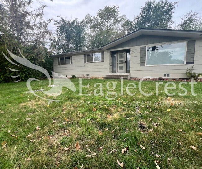 Building Photo - Two Bedroom, One Bathroom House with Fence...