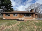 Foto principal - 900 E 63rd Pl