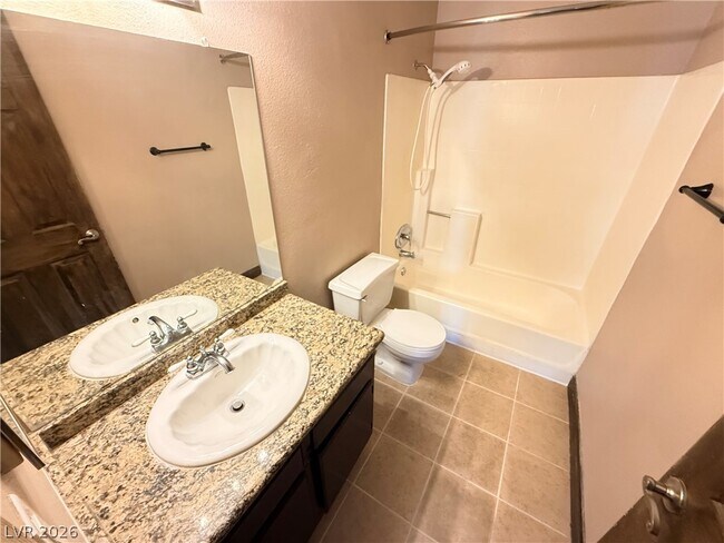 Foto del edificio - 7730 Secret Shore Dr
