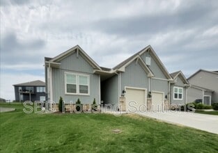 Building Photo - 27417 E Oak View Dr