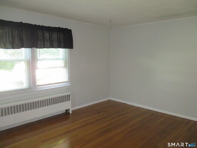 Building Photo - 29 Holmeslea Ct