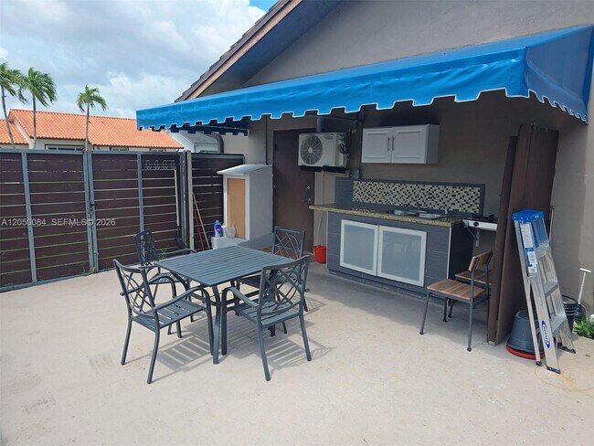 Foto del edificio - 12715 NW 8th Ln