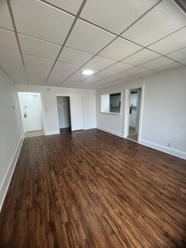 Interior Photo - 111 On East