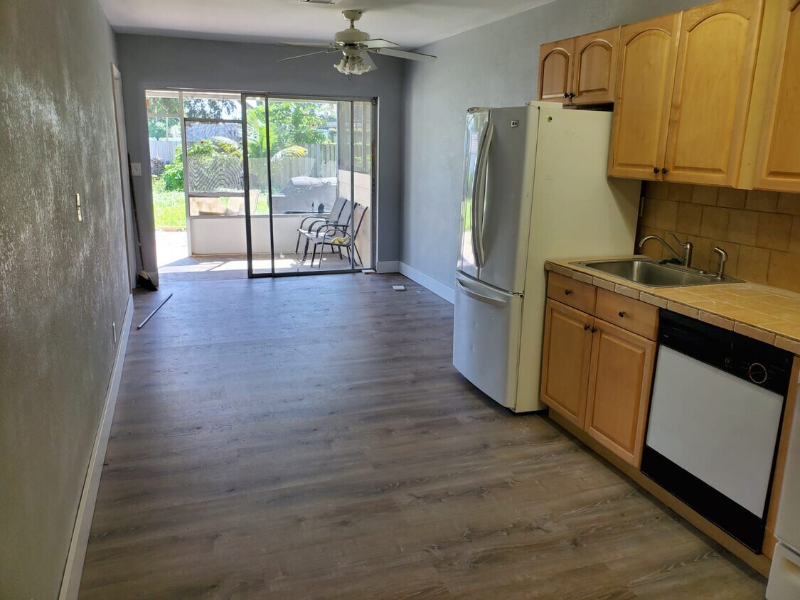 Foto principal - 5628 Hayes St