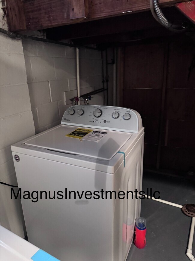 Foto del edificio - 1009 Broer Ave