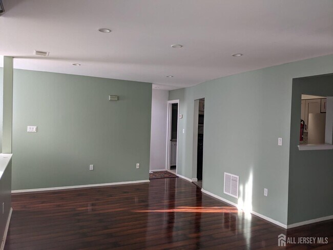 Foto del edificio - 310 Michaels Ct