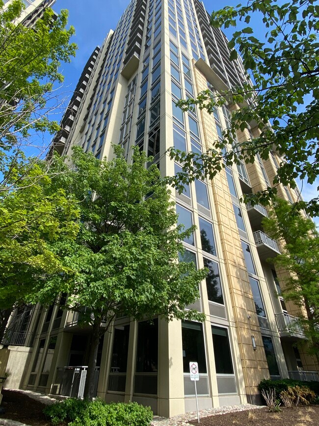 Foto del edificio - 700 N Larrabee St