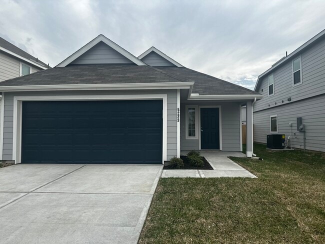 Building Photo - 5223 Briana Dee Dr