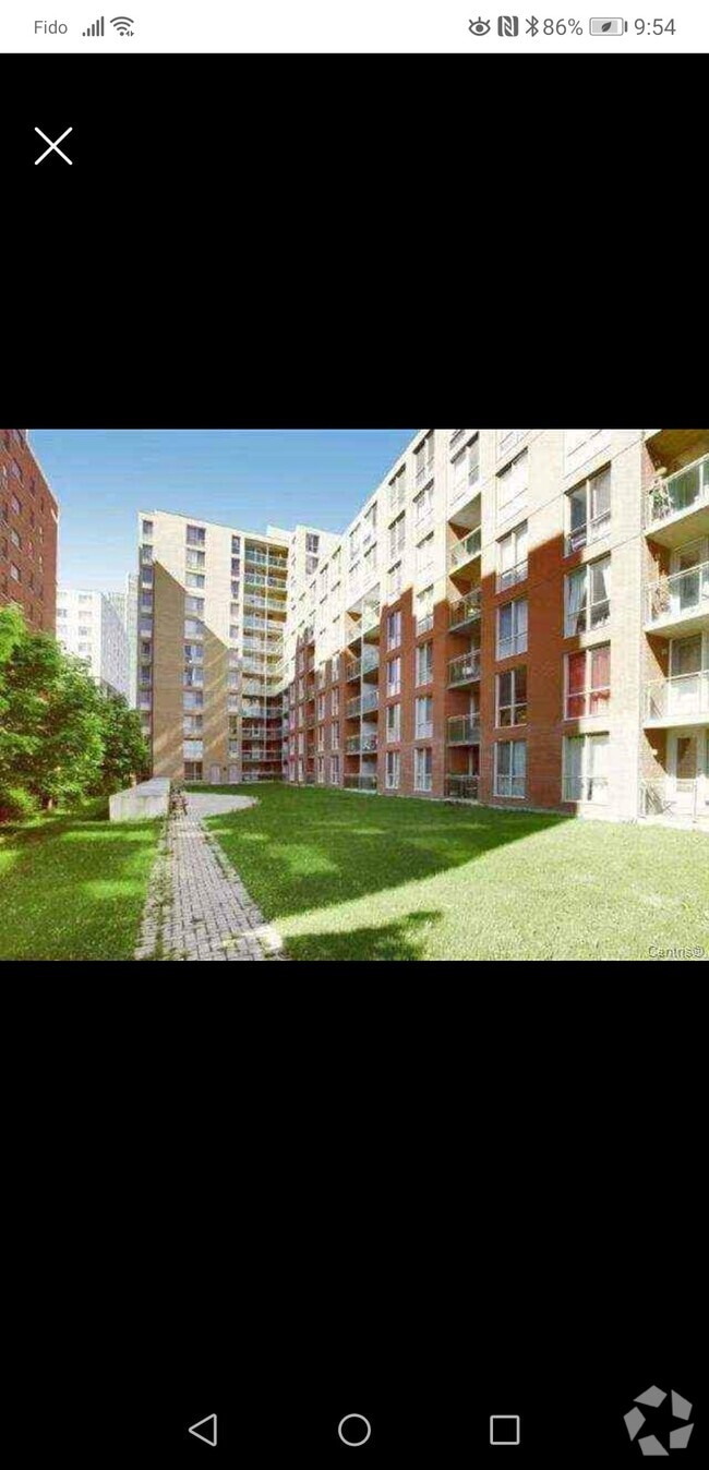 Building Photo - 98 Rue Charlotte