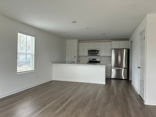 Building Photo - Brand New 3 Bedroom - 2.5 Bath Condo in Union Grove