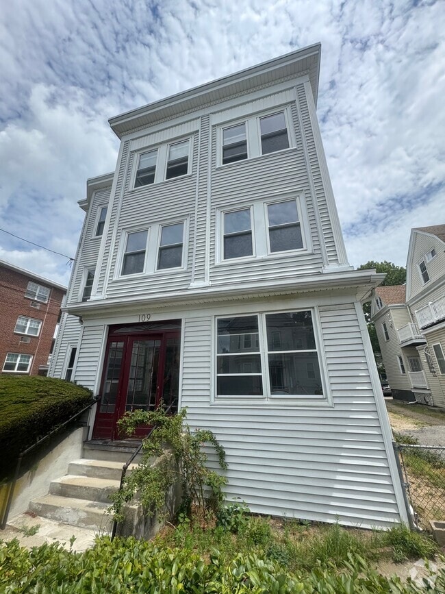 Building Photo - 109 Orchard St