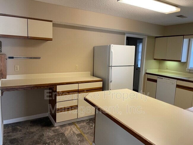 Foto del edificio - 384 Sherburne Cove
