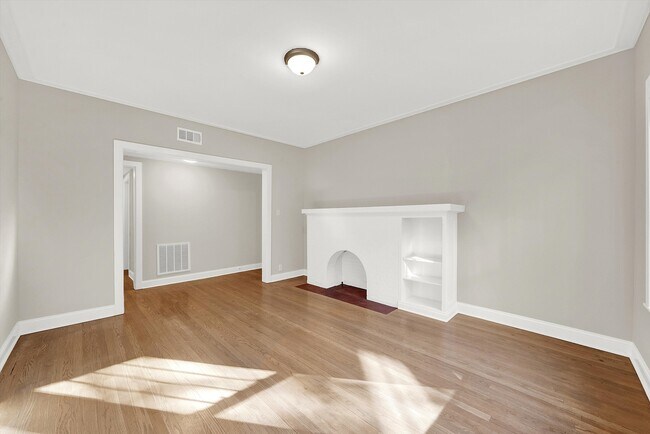 Foto del edificio - 2516-2526 N Kedzie Blvd