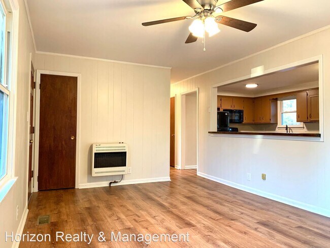 Building Photo - 3 br, 1.5 bath House - 321 Clearview Dr