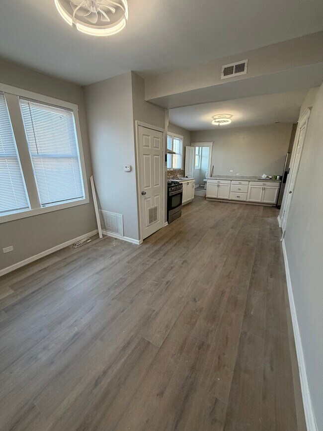 Foto del edificio - 4500 S Wood St