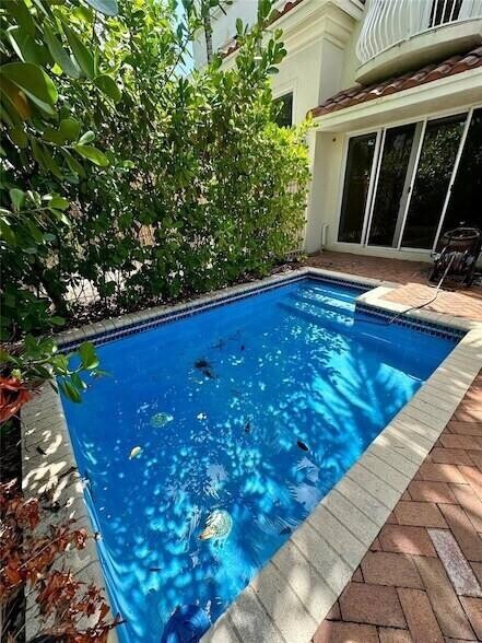 Foto del edificio - 1362 Bayview Dr