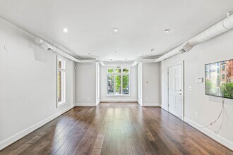 Building Photo - 2111 11th St NW