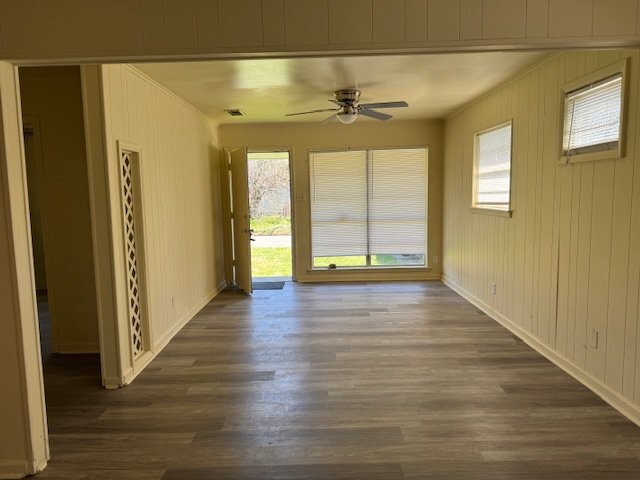 Foto del edificio - 321 Glynn Ln